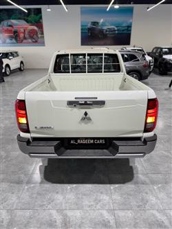 ميتسوبيشي L200